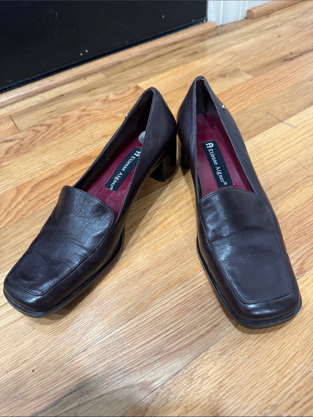 Classic Etienne Aigner "Sattus" Dark Brown Leather Heeled Loafer Pumps Size 6.5M